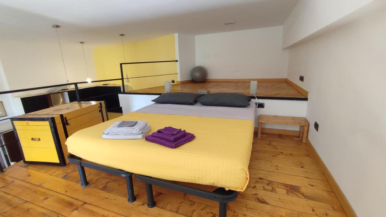La Casa Di Amy - Loft Con Garage Privato Lägenhet Milano Exteriör bild